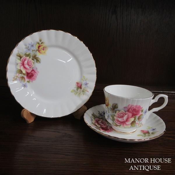 イギリス製 Royal Stafford カップ＆ソーサー ケーキプレート トリオ 