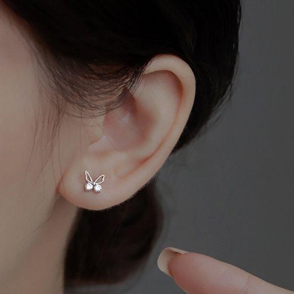 ピアス 18金 アレルギー対応 シンプル つけっぱなし 蝶々 ちょう レディース ゴールド シルバー 小ぶり