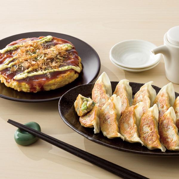 お好み焼きは低添加物で、冷凍とは思えないクオリティです。海鮮焼ともちチーズ玉の2種類が入っております。ねぎ餃子は大阪産のネギを使用しておりタレ無しでも味わえる本格餃子です。■商品内容：冷凍お好み焼き(海鮮焼・もちチーズ焼各2個)・大阪ねぎ餃...