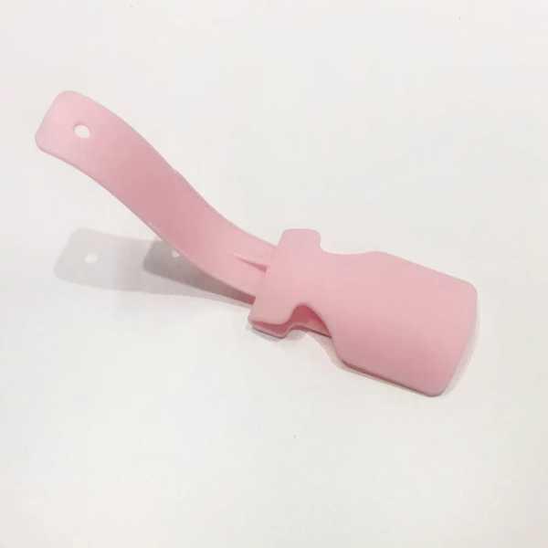 説明:100% 新品プレミアム色: 白、ピンク、赤、灰色、青材料: ppサイズ: 17.5*5cm * 2.5cm仕様:湾曲したデザインにより、靴を上にスライドさせても靴が曲がらないようになります人間工学に基づいたデザインで、使いやすく、足...