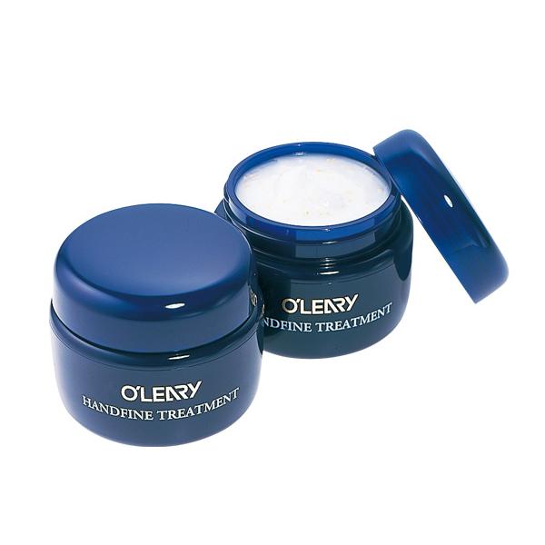 白くなめらかな手を保つ手肌用保湿クリーム。べたつかず、さらっとした使用感。8種類の和漢植物エキス配合。マッサージすると手の上で溶けるメルティスクラブ（黄色いツブツブ）がしっとりなめらかで白くハリのある手に整えます。40g[広告分析]　株式会...