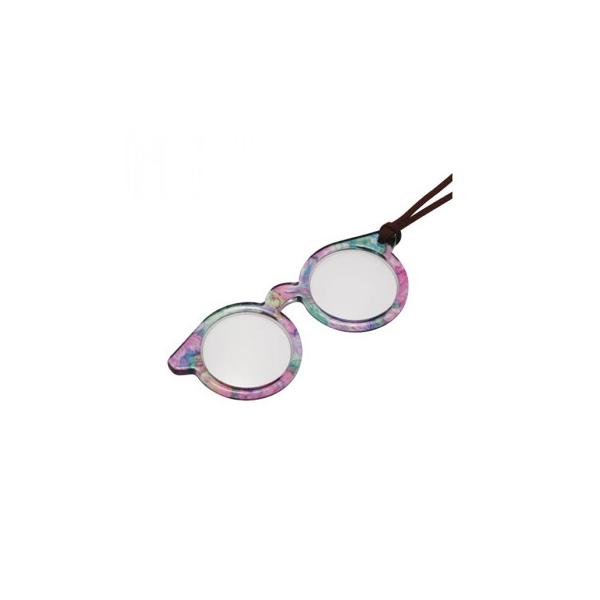 ちょっとした近くを見るときに便利な、ローネットグラス(手持ち老眼鏡)タイプのルーペです。