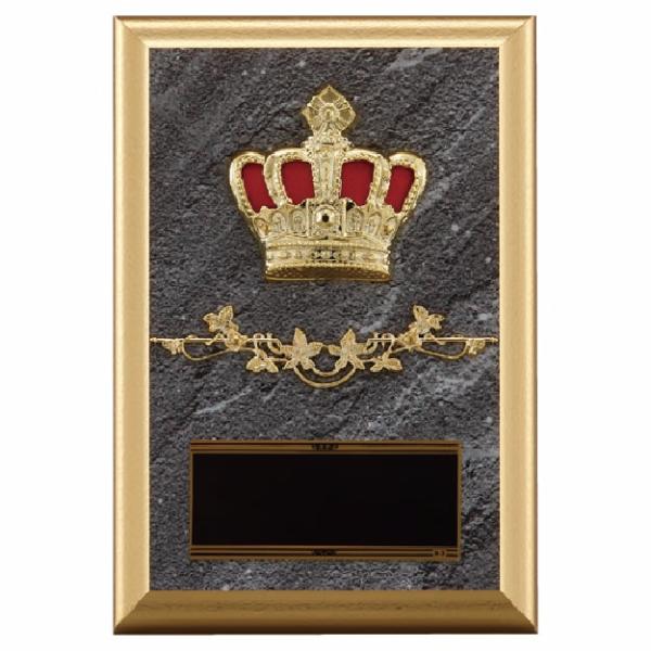 王冠をモチーフとした楯(盾)です。ゴルフ、サッカー、野球などの各種スポーツ大会の表彰や、企業表彰、感謝状、功労賞、表彰状、退職記念などの記念品としてご利用いただけます。装飾に紅白リボンを取り付けます（無料）。