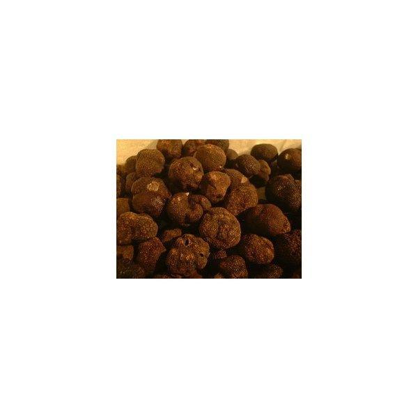 フレッシュのチベット産　黒トリュフです！！！ご家庭でいっぱい食べたい人にお勧めです！！！！！残りは冷凍、オイル漬け等カジュアルに！オムレツ、炊き込みご飯、すき焼き・・・・・トリュフはたわしなどで水洗いした後、良くふき取ってから召し上がってく...