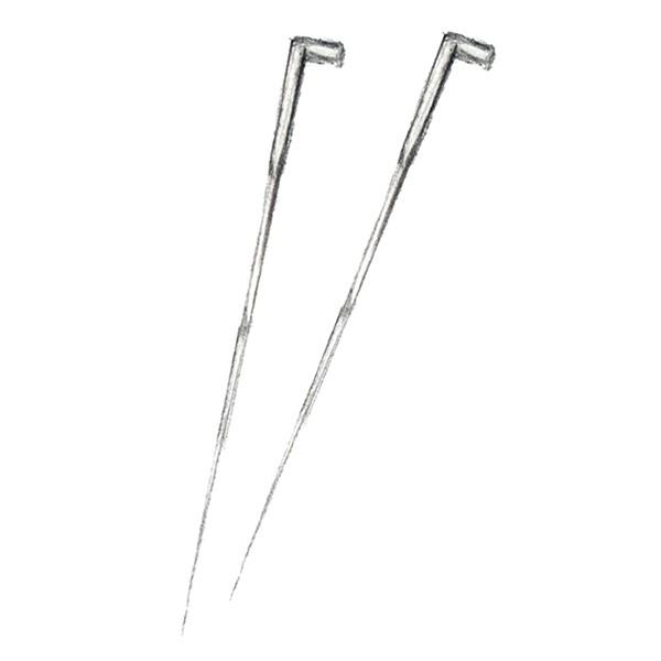 羊毛をツンツン刺していくだけで、フェルトができるフェルトニードルはとても便利な針です。針を上下させると羊毛の細い毛が引っかかり絡まりあうので、自由に想いのままに平面から立体までつくれる不思議な素材です。「フェルトニードル２本入り」　は、太針...