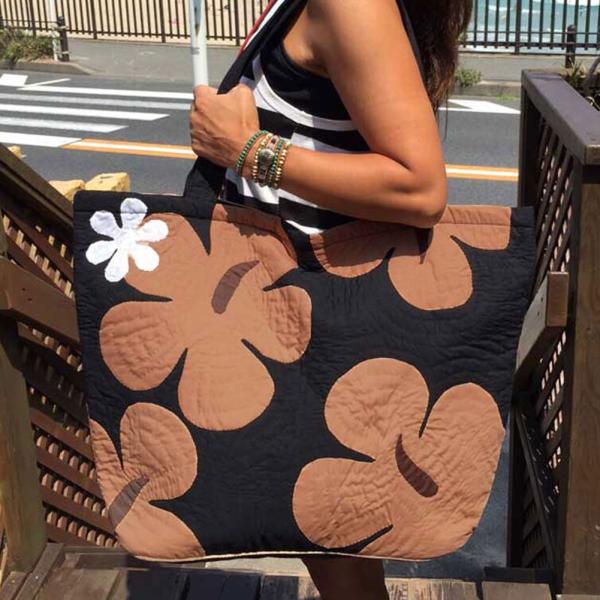 Hawaiianquilt ハワイアンキルトバッグ ブラウンハイビスカス柄 スクエアートートバッグ 大 レディースバッグ