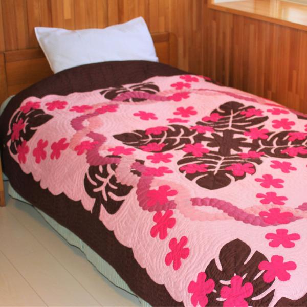 ハワイアンキルト タペストリー モンステラプルメリア柄 152cm