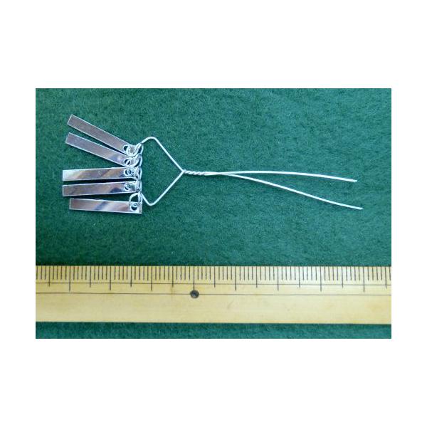 人形用の簪です。サイズは写真を参照してください。 ＊写真の品を5本セットで販売いたします。