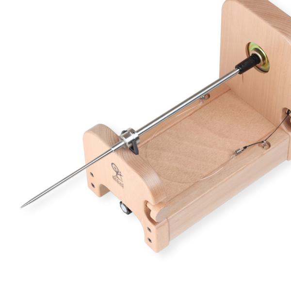 ※糸車本体は別売りですアシュフォード社電動糸車用純正オプションボビンワインダー＆キルスピンドルアタッチメントエレクトリックスピナー3をボートシャトル用の電動ボビンワンダー（対応ボビン：10ｃｍ・15ｃｍ・ペーパーボビン）にしたり、極細糸を紡...