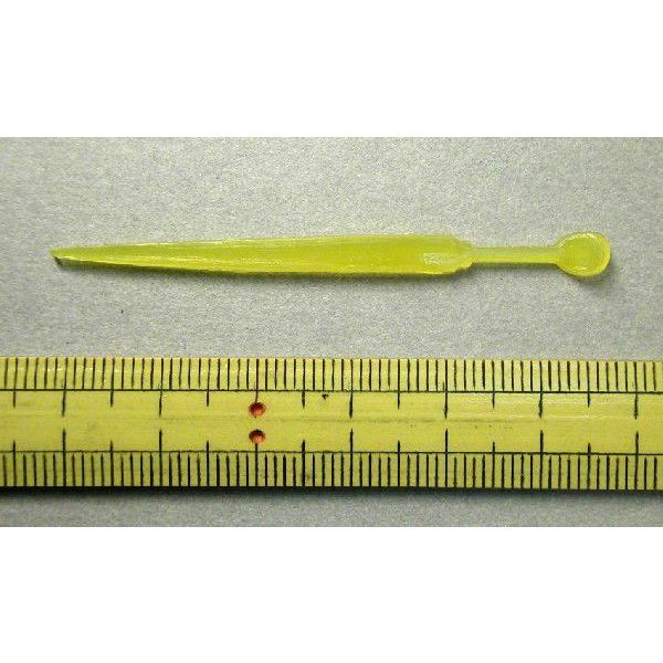 人形用の簪です。プラスチック製。サイズ：6cm　＊写真の品を3本セットで販売いたします。
