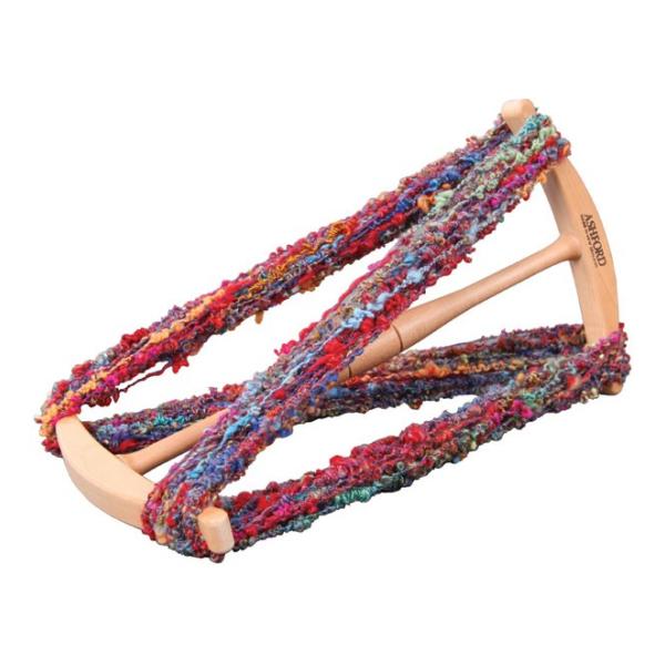 １周約１．５ｍのカセを巻くことができます。※糸はつきません。