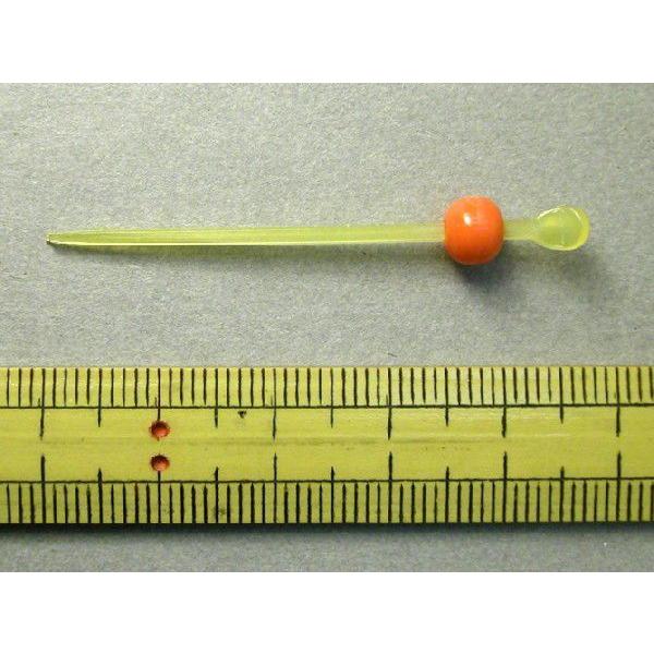 人形用の簪です。プラスチック製。サイズ：4.5cm ＊写真の品を5本セットで販売いたします。