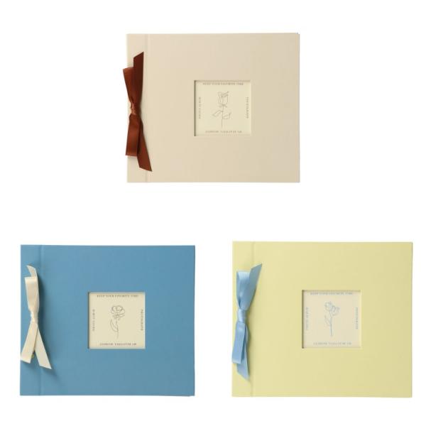 カラー台紙やデザイン入りのリフィルを組み合わせて、めくるたびに楽しいアルバムを作れるコレクション「デコラ」。落ち着いたおしゃれなバイカラーでシンプルなデザイン。写真を1枚貼ってデコレーションをするのにちょうどいいサイズです。スクラップタイプ...