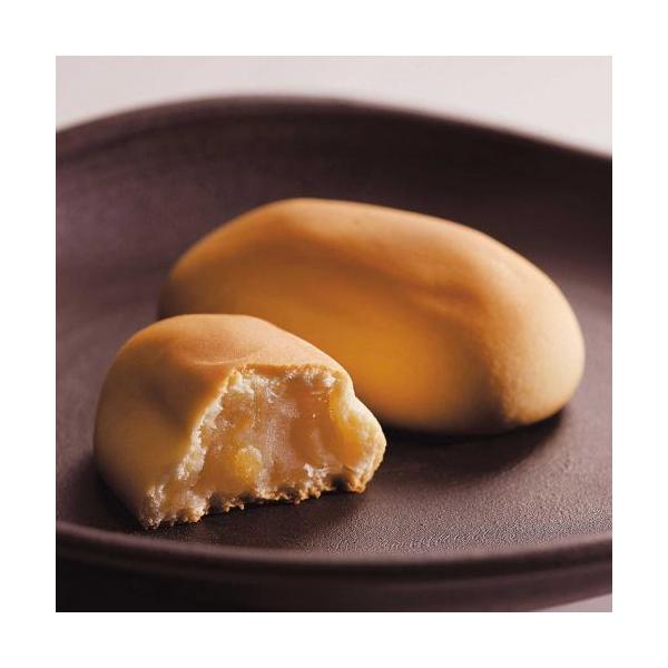 ■説明栗が入った白あんを、練乳、バター、蜂蜜を練り込んだ生地で包み、しっとりと焼き上げたお饅頭です。優しく上品な味わいが特徴で、お子さまからご年配の方まで、幅広い年代に愛される商品です。季節のご挨拶やお世話になった方へのお礼など、贈答用にも...