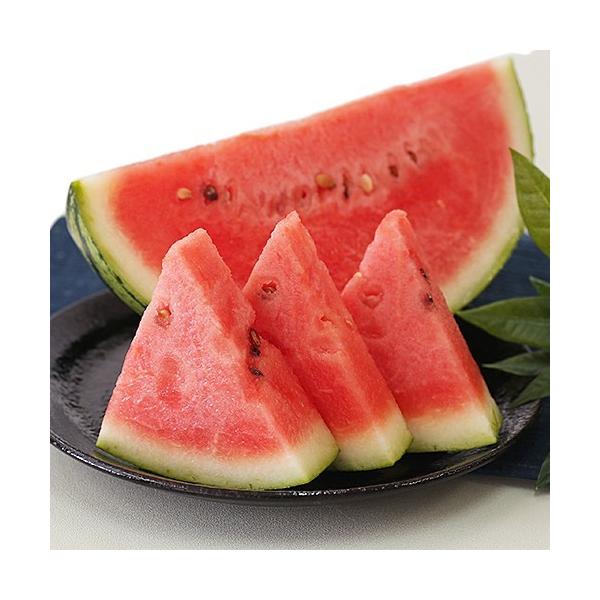 【 旬の産地 】 大玉 すいか 西瓜 1玉当たり　5kg〜6kg 1玉入り・内容量：5kg〜6kg 簡易箱入り・可愛らしい食べきりサイズの西瓜です。 ・熊本の台所、田崎市場よりより美味しい西瓜をお届け。・到着日指定不可・常温でのお届けです。...