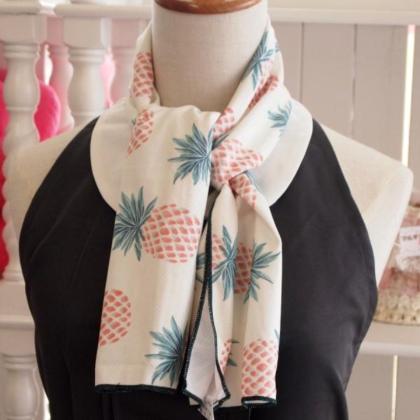 メール便で送料無料！濡らして振ってひんやり冷たい！ウェーブクールタオル【パイン】