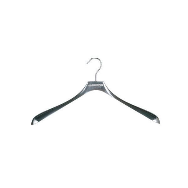 適度な重さとアルミのひんやりとした触感がクールで無骨なハンガー。媚びない性格が滲み出ている様なアイテムです。世の男性の中には、いつかクローゼットはこのハンガーで埋め尽くしたいと、密かに思っている人も多いはず。まずは一張羅の為にひとつ、から始...