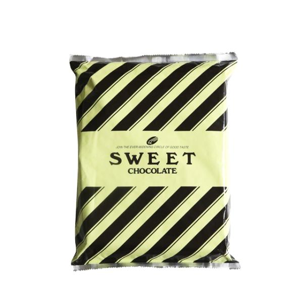 カカオ分53％苦みを生かしたスタンダードな純良チョコレートです。ガナッシュやムース、焼き菓子の生地の仕込みにどうぞ。■使用上の注意1kgの板状のチョコレートが2枚入っています。商品到着時に割れている可能性がございますが、品質に問題ございませ...