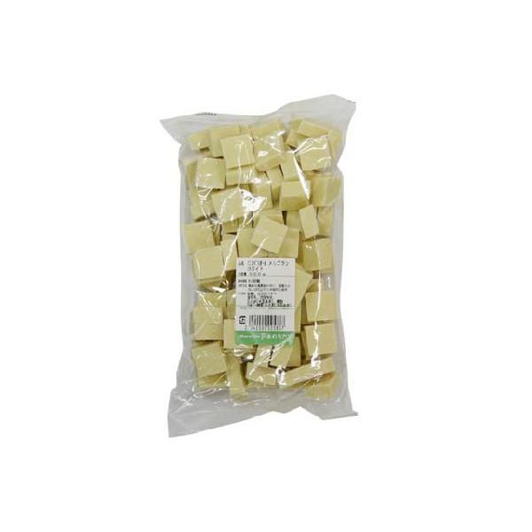 ミルキーな香りとコクのあるうまみを厳選素材により作り上げた重厚感のあるホワイトクーベルチュールです。ガナッシュ、上掛け、ムースなど多様に使用できます。カカオ分35％の計量しやすい粒状で、非常に溶かしやすいです。※高い流動性のあるホワイトクー...