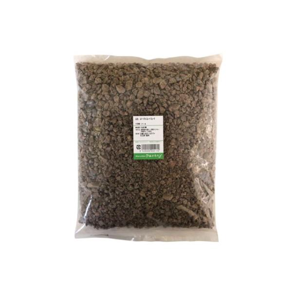 フレークタイプのチョコレートです。■使用上の注意温度差により結露したりすると正面に白い結晶のブルームが出ることがあります。ブルームの起きたチョコレートは食べても害はありません。溶解方法は直火を避け湯せん等で水の混入がないようにし、品温55℃...