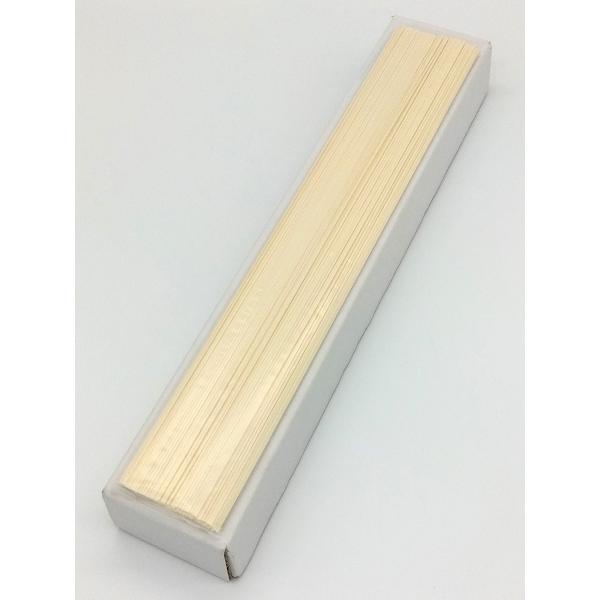 長さ３６ｃｍの冷麦です。一人前112gづつ袋詰めで１ケース５把入りです。しなやかなこしと、なめらかな食感、さっぱりとした風味が特徴です。業務用の乾麺として作っているため、市販されている乾麺よりも長くなっておりますので、ご家庭でお召し上がりい...