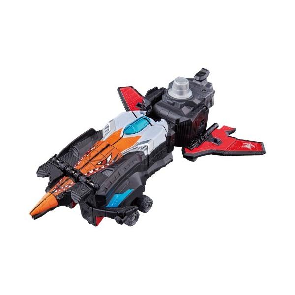 快盗戦隊ルパンレンジャーVS警察戦隊パトレンジャーよりVSビークルシリーズ ダブル変形 DXグッドストライカーが登場!ルパンレンジャー、パトレンジャー双方が使用する大型VSビークル。ダイヤル、トリガー操作で音声が発動! さらに2モード変形す...