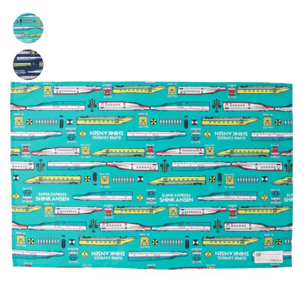 毎日のランチタイム、給食の時間が楽しみになるランチマット・ランチクロス・ランチョンマット♪ 人気の新幹線のはやぶさ、こまち、ドクターイエローの総柄プリント入り。 軽くて丈夫なポリエステル素材。 同じ柄でレッスンバック（B17683）、巾着（...
