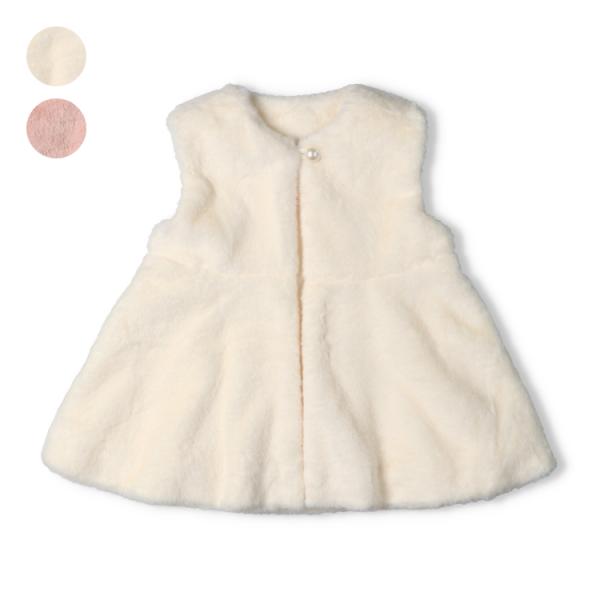 ふわふわ柔らかなフェイクファーのベスト。 パール調のボタンもガーリーなポイント！ 【アイテム】トップス　シンプル ガーリー フェミニン カジュアル お洒落 オシャレ かわいい 可愛い 普段着 デイリーウェア お出かけ着 お外着 お外遊び着 ...