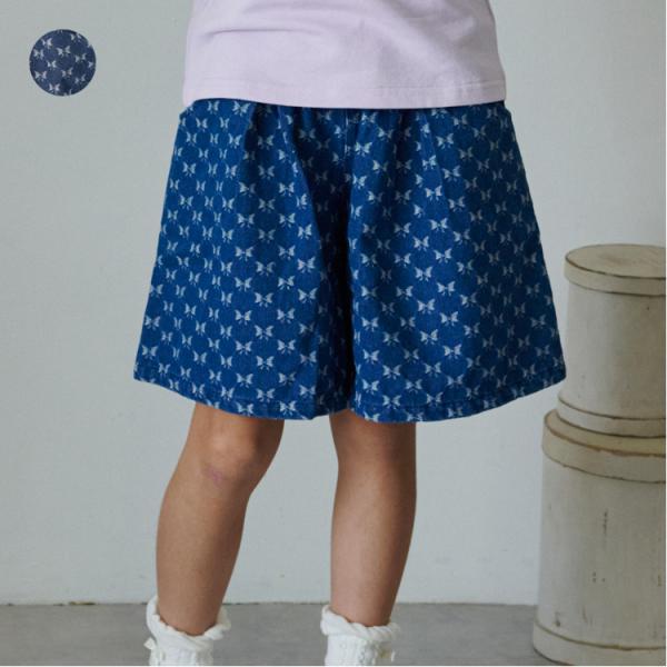 リボンの柄が可愛い！ フレアーなシルエットのデニムのキュロットパンツ。 【アイテム】ナチュラル シンプル ベーシック フェミニン　ガーリー 無地 カジュアル お洒落 オシャレ かわいい 大人可愛い 普段着 デイリーウェア お出かけ着 お外着...