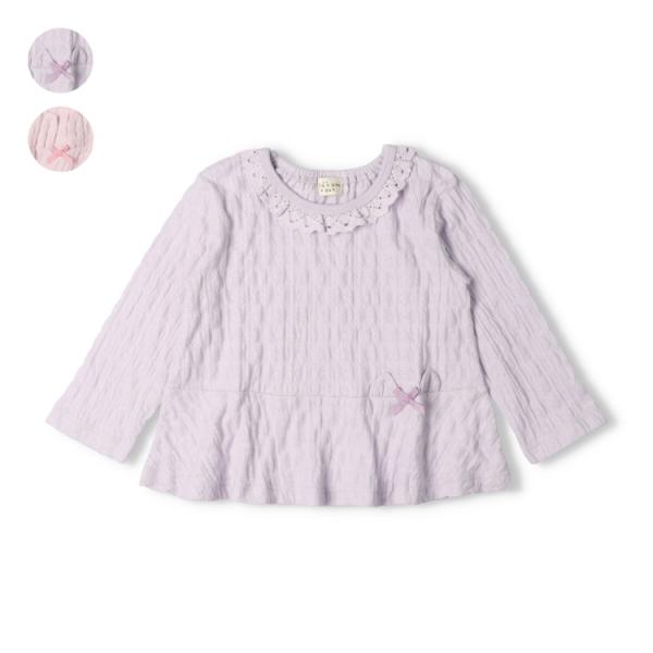 前切替のリボンが付いたねこ耳、うさ耳がポイントの長袖Tシャツ。 襟ぐりのレースも可愛い！ 着回ししやすい無地デザイン。 襟ぐり後ろ部分がゴム仕様になっているので、着脱もスムーズにできます！ おなじねこ耳、うさ耳デザインのレギンス（W6500...