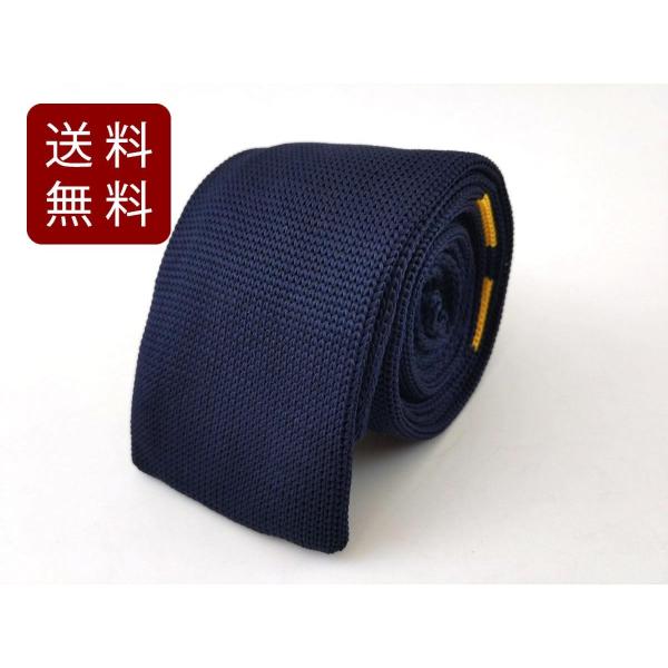 ニットタイ ネクタイ ネイビー イエロー2ラインカラー：写真の通りサイズ：全長約148cm最大幅：約5.5cmパッケージはありません。スマートフォンは付属しません。保管時や輸送費に折り皺等が付く場合がありますので、アイロン前提でご購入ください。