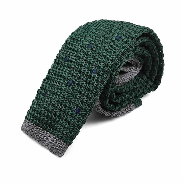 ニットタイ ネクタイ グリーンxグレー ドットカラー：グリーンxグレーサイズ：全長約150cm最大幅：約5.5cmジャケットスタイルからカジュアルスタイルまで問いません。ニットタイは柔らかな印象を与え、ニット独特の素材感が感じられ、様々なシ...