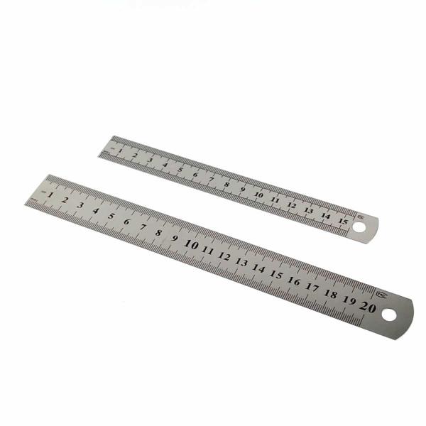 ステンレス製定規 15cm 20cm 2本セット・商品詳細セット内容：15cm定規・20cm定規 各1本重さ：約9g（15cm）、約16g（20cm）素材：ステンレス・特徴高精度＆丈夫なステンレス製：しっかりとした金属製で曲がりにくく、長く...
