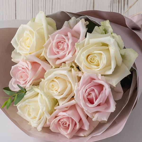 [Release date: May 16, 2025]ホシファーム フリルブーケ ホワイトピンク ８本＆ アニマルドーナツ２個入 メッセージカード付 ラッピング済農園直送　摘みたてバラのフリルブーケと、クマやウサギのドーナツたちのコンビギ...