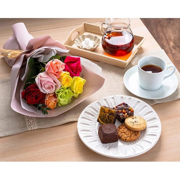 [Release date: May 18, 2025]ホシファームフリルブーケカラフル８本＆ホテルオークラスイーツアソート５個入 メッセージカード付 ラッピング済ホシファームのバラブーケとホテルオークラこだわりスイーツのコンビギフトです。...