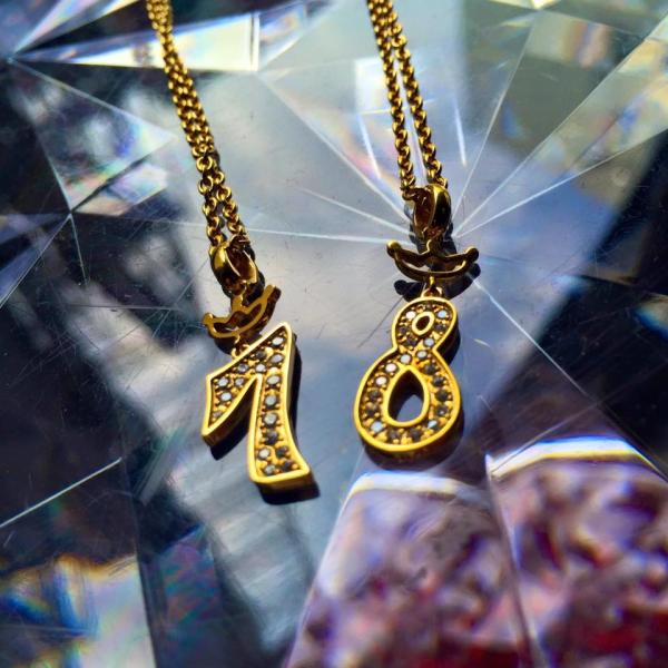 太字 紫の 過半数 ガガミラノ アクセサリー Sugiyama Toso Jp