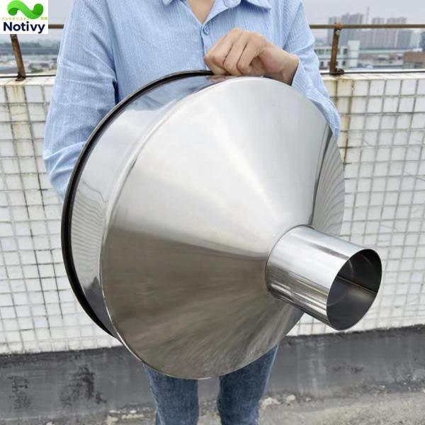 1.40cm 特大口径 × ステンレス鋼厚手構造で大量充填がスムーズ。ステンレス鋼製の特大ロートファンネルは、口径 40cm の広口設計で、オイル、ワイン、冷たい飲み物などの液体や固体を一括して効率的に充填できます。厚手の強化構造が重荷や繰...