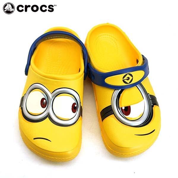 crocs minions clog