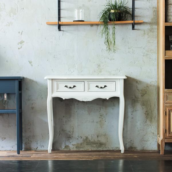 セット面での使用を前提に開発された、コンパクトに収まる理想的なコンソール。壁面ミラーやチェアと組み合わせ自由で、様々なテイストの空間づくりをお楽しみ頂けます。【サイズ】W790 / D300 / H750　耐荷重：約5kg【素材】木 / M...