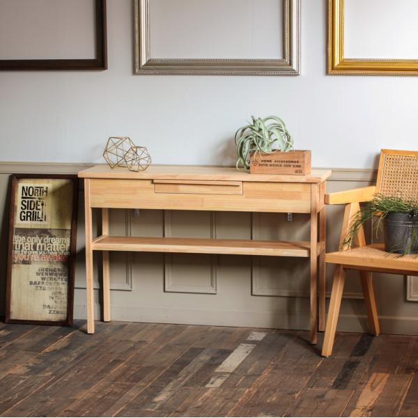 ディスプレイやトリマーなどの道具も充分に置けるワイドな幅感は、セット面としても間延びせず、安定感をもたらすシンプルデザイン。 どんなアイテムとも組合せやすく、必要に応じて引出せるブックトレイや便利な棚板、両サイドにはドライヤーを収納できるス...