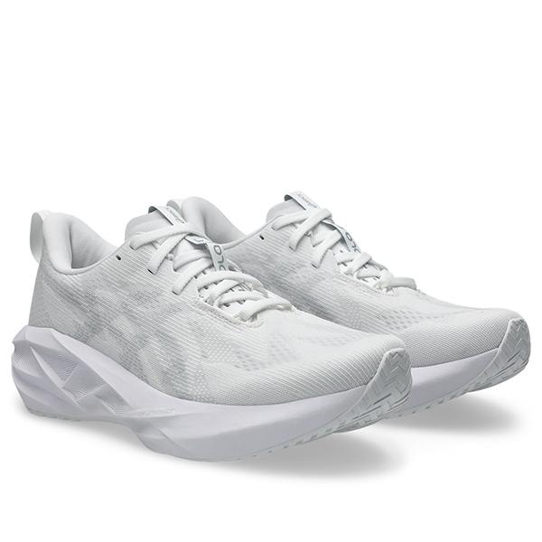 アシックス　ノヴァブラスト5　NOVABLAST 5　1012B765-100　レディスランニングシューズ　WHITE