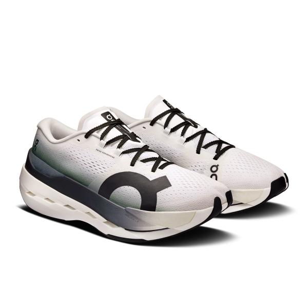 ＯＮ（オン）　Cloudboom Max　クラウドブーム マックス　3MF30310462　ランニングシューズ　White | Black