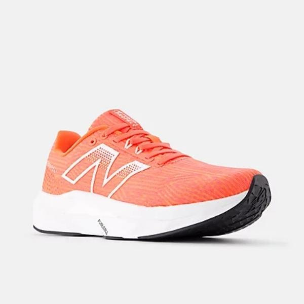 ニューバランス　FUELCELL PROPEL V5　WFCPRCV5B　ランニングシューズ　RED　Ｂ幅　特価　