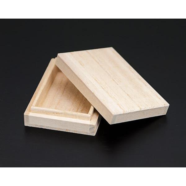 へその緒をお守りする桐箱のケースです。保存性、収納性が高く、切手やクリップなどの小物入れとしても使いやすい桐製の小箱。調湿性があり虫がつきにくい総桐製ですので、お母さんとお子様の大切な絆であるへそのおをしっかりと保管できます。内寸：63×3...