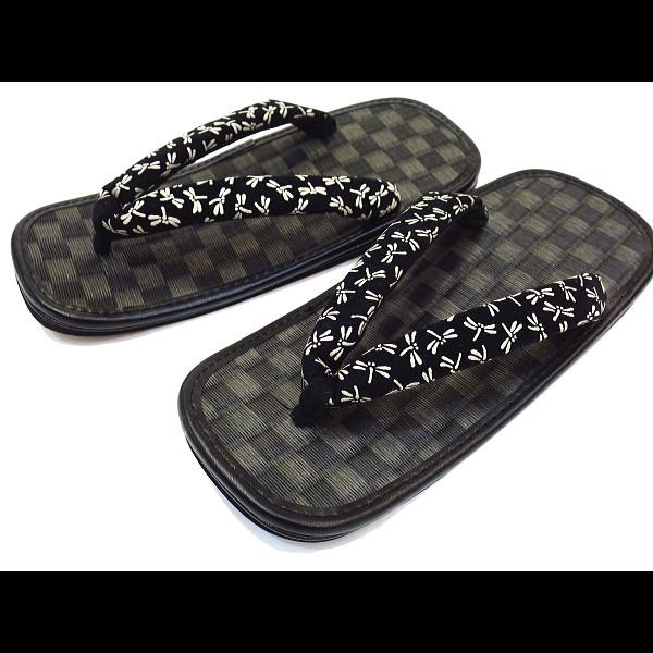 ◆足にやさしいライト底なのでとっても履きやすい雪駄です。◆ジーンズやチノパンとの相性も良く、ちょい悪！カジュアルなコーディネートにもグッドです！◆お祭りは勿論、着物着用時や、飲食店さんなどにも広く愛用されています！【雪駄の粋な履き方】「粋」...