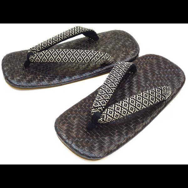 ◆足にやさしいライト底なのでとっても履きやすい雪駄です。◆ジーンズやチノパンとの相性も良く、ちょい悪！カジュアルなコーディネートにもグッドです！◆お祭りは勿論、着物着用時や、飲食店さんなどにも広く愛用されています！【雪駄の粋な履き方】「粋」...