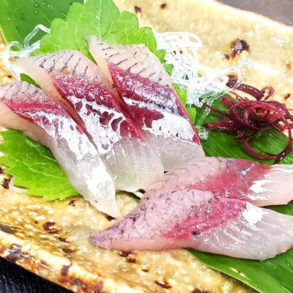 お刺身用 角あご とびうお スキンレスフィレ 冷凍 1匹分 兵庫県浜坂産 解凍して切るだけでお刺身に 角アゴ 飛び魚 飛魚 さしみ Tobiuo Sasimi1 毎日漁港へ目利き一筋 かにの山米 通販 Yahoo ショッピング