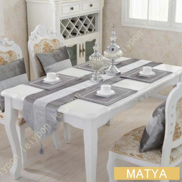 ☆家と台所の装飾、ダイニングテーブルランナー、コーヒーテーブルランナー、などとして完璧に使用する。☆テーブルランナーは、クリスマス、お正月、結婚式、パーティー、自宅、店舗、キッチン、レストラン、ホテル、クラブなどを飾るために最適で、お祝いの...