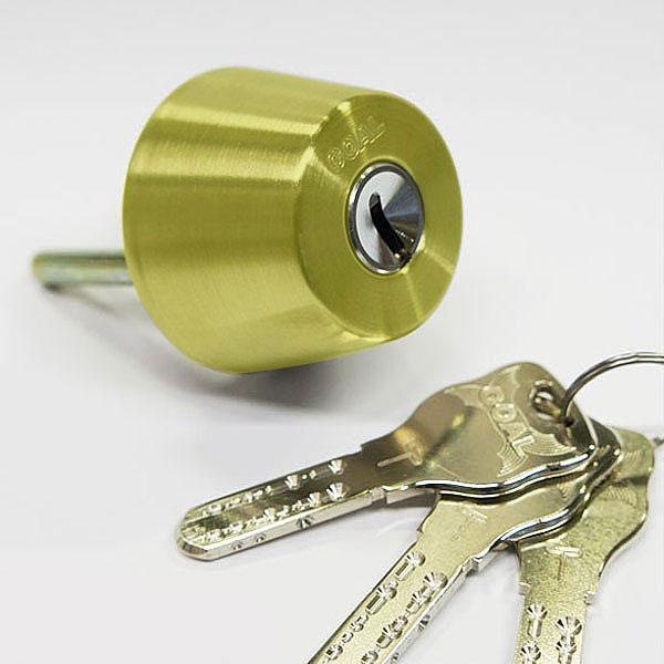 GOAL(ゴール) のGP AD/GG/GD/GK などの錠に対応する交換用シリンダーです。ディンプルキーGPシリンダー。キー3本付きです。色は選択肢で選択可能です。※長座等の有無で、戸厚の計測値は変わる場合がありますので、不明な場合は事前...