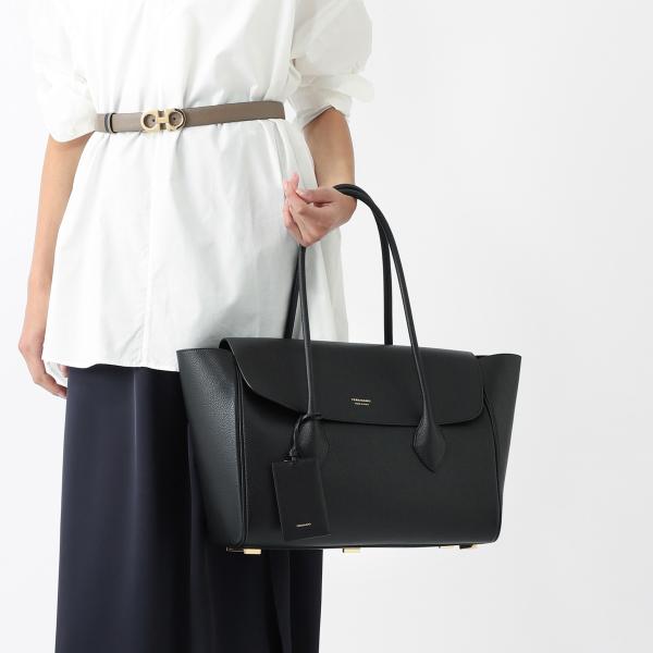 【限定値下】FERRAGAMO フェラガモ　フラップトートバッグ ブラック 限定値下】FERRAGAMO フェラガモ フラップトートバッグ ブラック